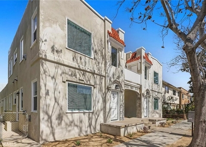 1237 E 1st - Photo 1