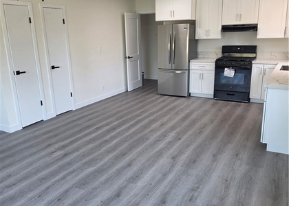 1034 El Camino - Photo 1