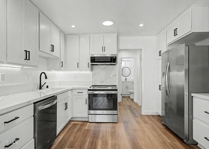 107 Calle - Photo 1