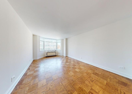 East 71st Street - Photo 1