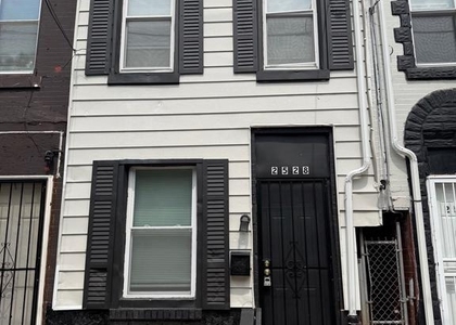 2528 Collins Street - Photo 1
