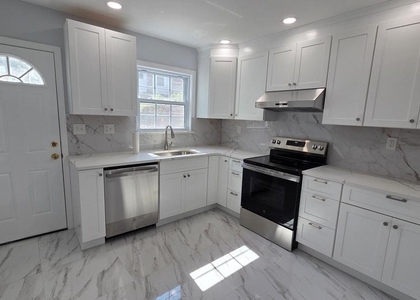 1810 E Albert Street - Photo 1