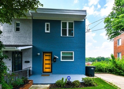 531 Hilltop Terrace Se - Photo 1
