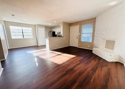 10211 Brownie Dr - Photo 1