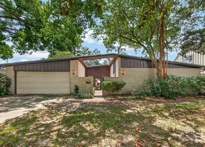 10039 Warwana - Photo 1