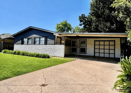 920 Vivian Ave - Photo 1