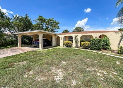 4511 Se 5th Place - Photo 1