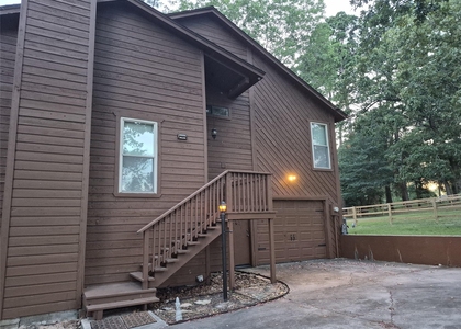 330 Holiday Lane - Photo 1