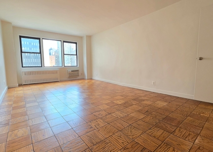 East 36 Street - Photo 1