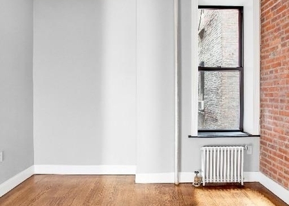 West 52nd Street - Photo 1