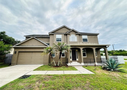 438 Palm Drive - Photo 1