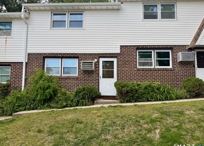 1370 Highland Avenue - Photo 1