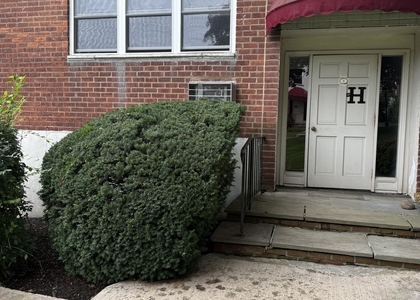 11 Bedford Avenue - Photo 1