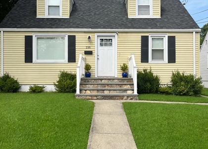 236 Goldenrod Avenue - Photo 1