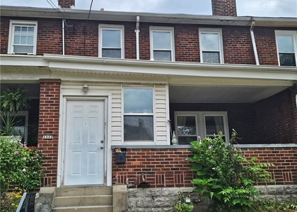 2332 Sherbrook - Photo 1