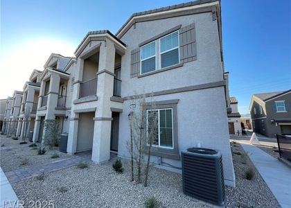 645 Bellus Place - Photo 1