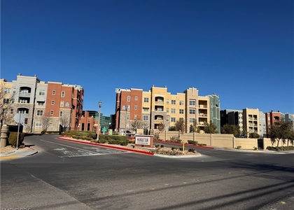 44 E Serene Avenue - Photo 1