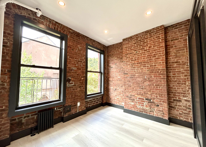 Mott & Prince St - Photo 1