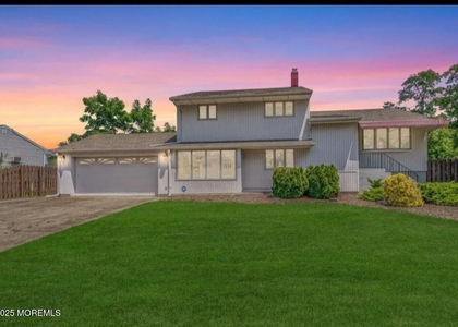 4 Coral Way - Photo 1
