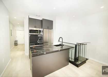 Stanton Street - Photo 1