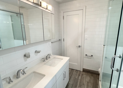 East 72 Street - Photo 1
