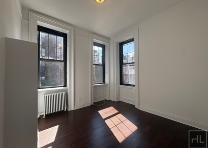Lexington Avenue - Photo 1