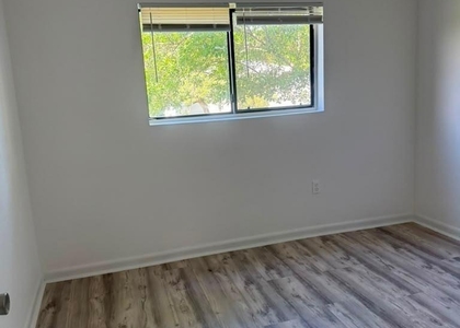 300 Palm Circle W - Photo 1
