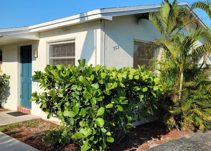 502 W Branch Street - Photo 1