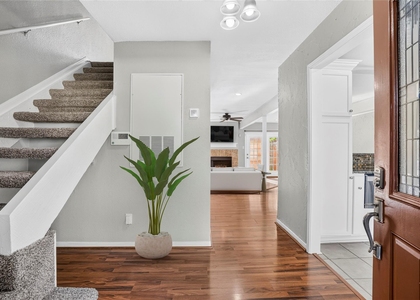 2606 Encina - Photo 1
