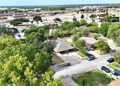 1505 Bellaire Drive - Photo 1