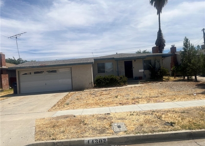 44302 Kirkland Avenue - Photo 1