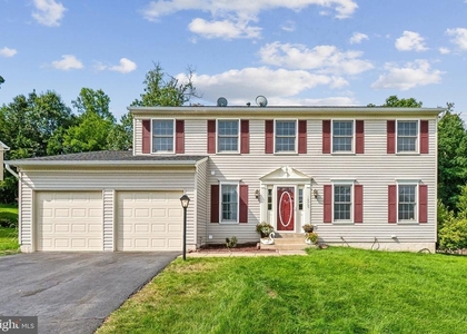 16069 Olmstead Lane - Photo 1