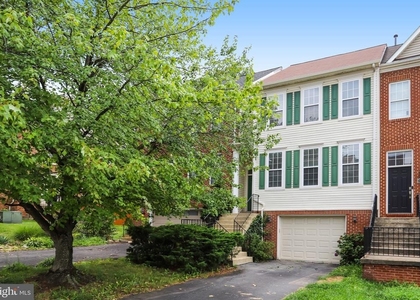 20913 Sandstone Square - Photo 1