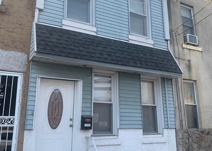 2140 E Ann Street - Photo 1