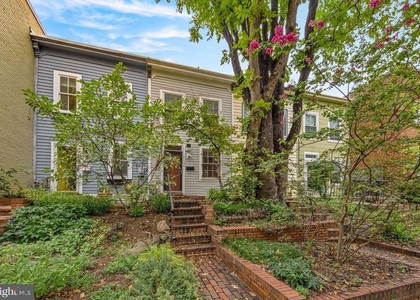 1124 C Street Ne - Photo 1