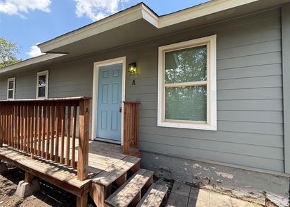 1009 Alex St - Photo 1