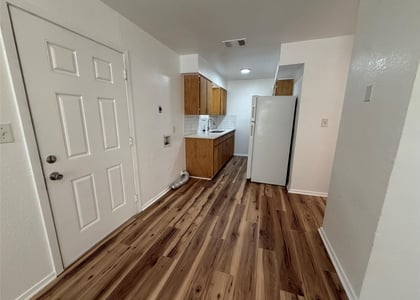 1009 Alex St - Photo 1