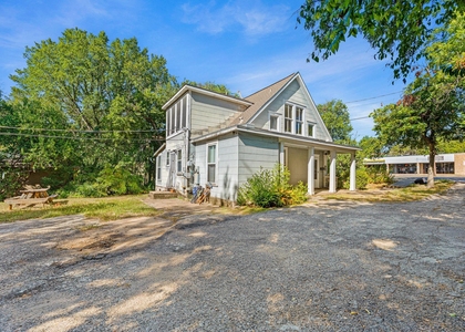 3205 Guadalupe St - Photo 1