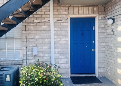 9797 Leawood Boulevard - Photo 1