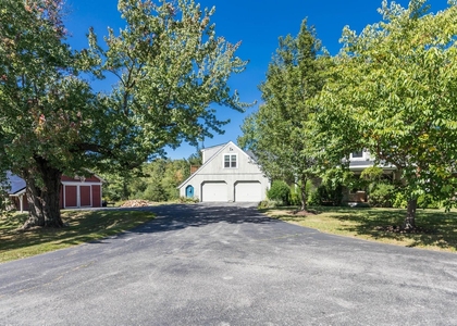 371 Washington - Photo 1