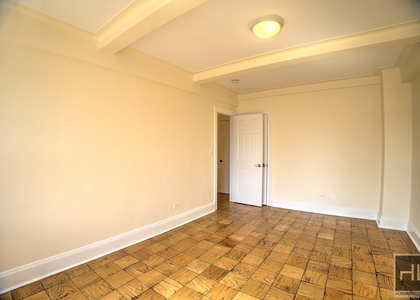Christopher Street - Photo 1