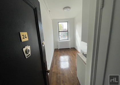 West 11 Street - Photo 1