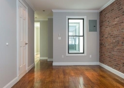 West 52 Street - Photo 1