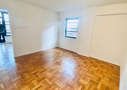 East 35 Street - Photo 1