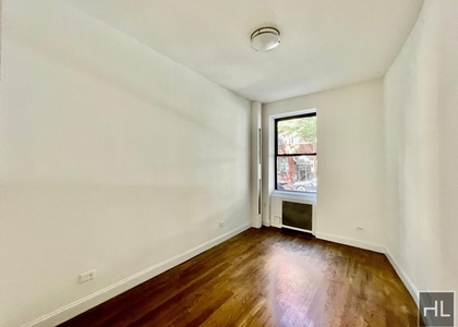 East 89 - Photo 1