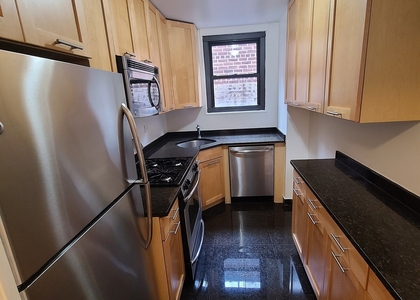 East 49 Street - Photo 1