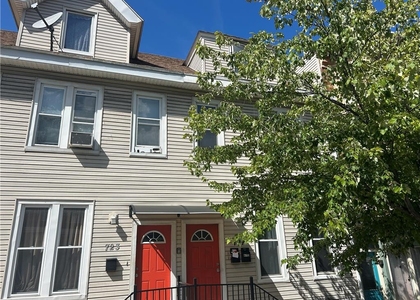 721 Northampton Street - Photo 1