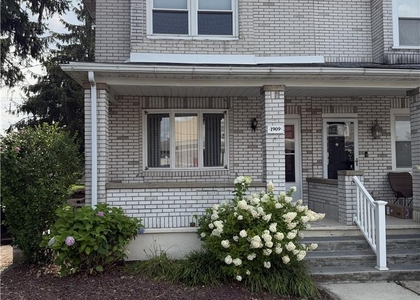1909 7th Street - Photo 1