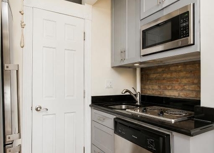 279 East 10th Street - Photo 1