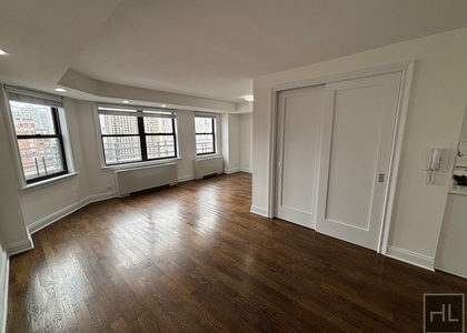 E 82 St - Photo 1